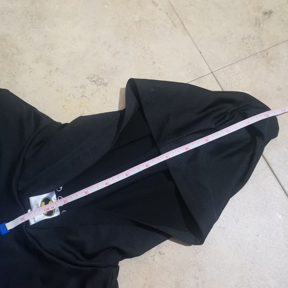 🔵 3/$30 Women's Cropped Batman Shirt - Picture 10 of 15